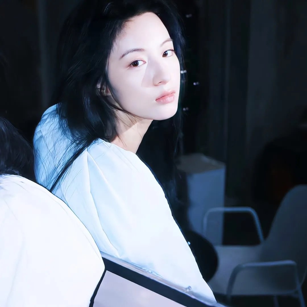 美女来了